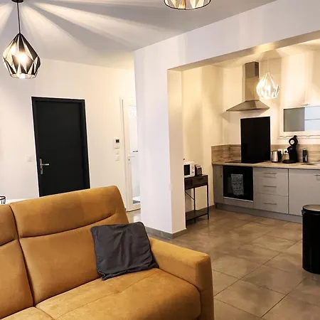 Hyper-centre Avec Garage Securise *